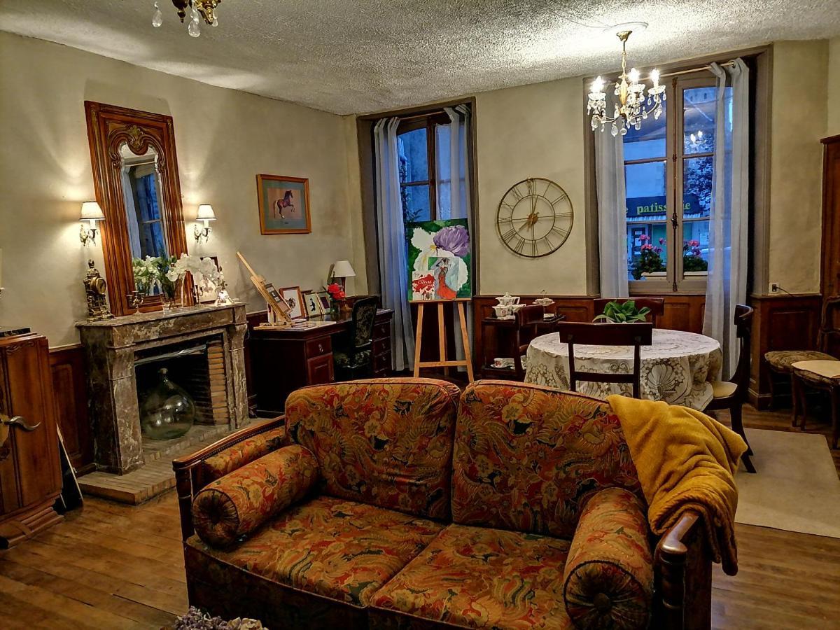 La Petite Maison Des Artiste Villa Saint-Sulpice-les-Feuilles Luaran gambar