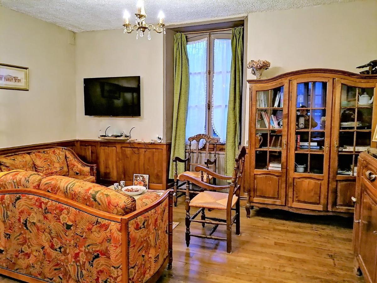 La Petite Maison Des Artiste Villa Saint-Sulpice-les-Feuilles Luaran gambar